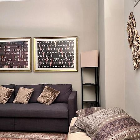 Visconti 90 Apartment Bari Bagian luar foto