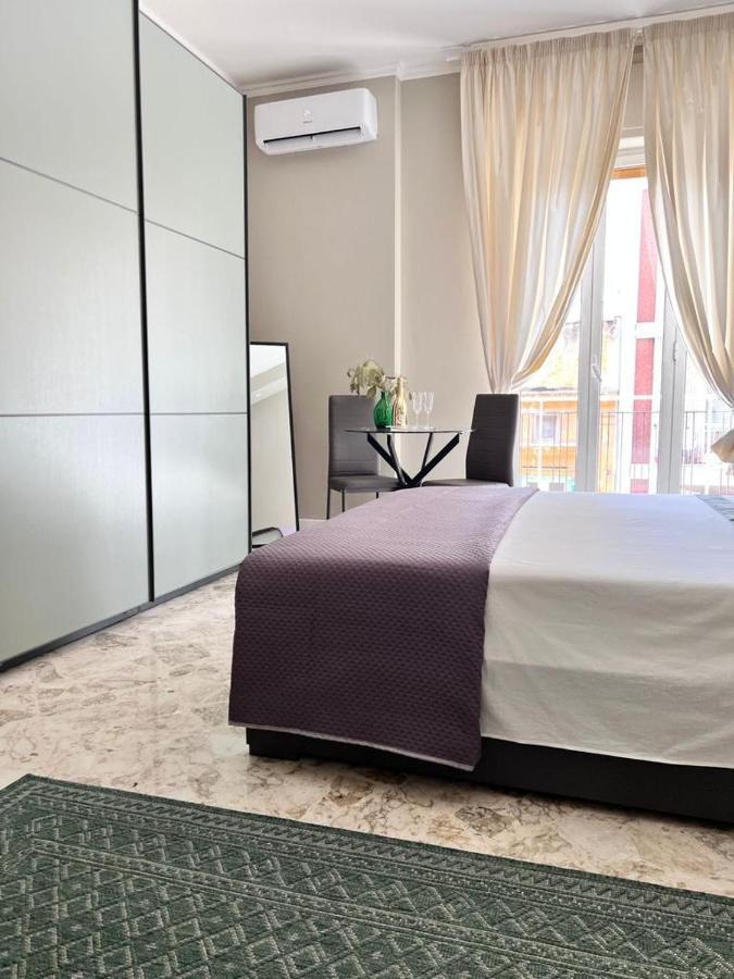 Visconti 90 Apartment Bari Bagian luar foto