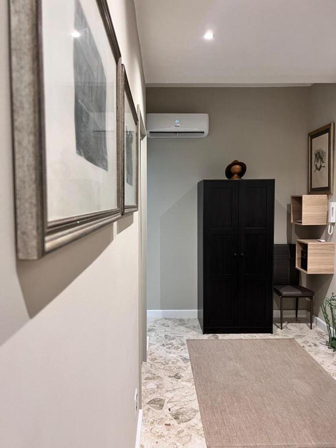 Visconti 90 Apartment Bari Bagian luar foto